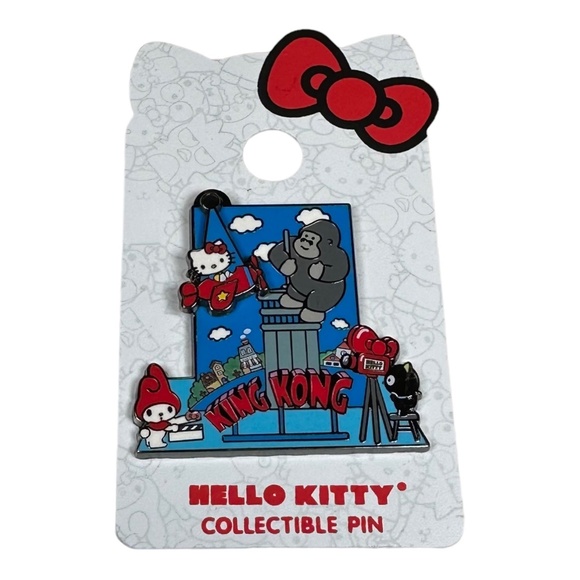 Universal Studios Hello Kitty King Kong Pin - Picture 1 of 1